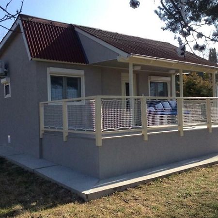 Szegfu Apartmanhaz Villa Balatonfuzfo Exterior photo